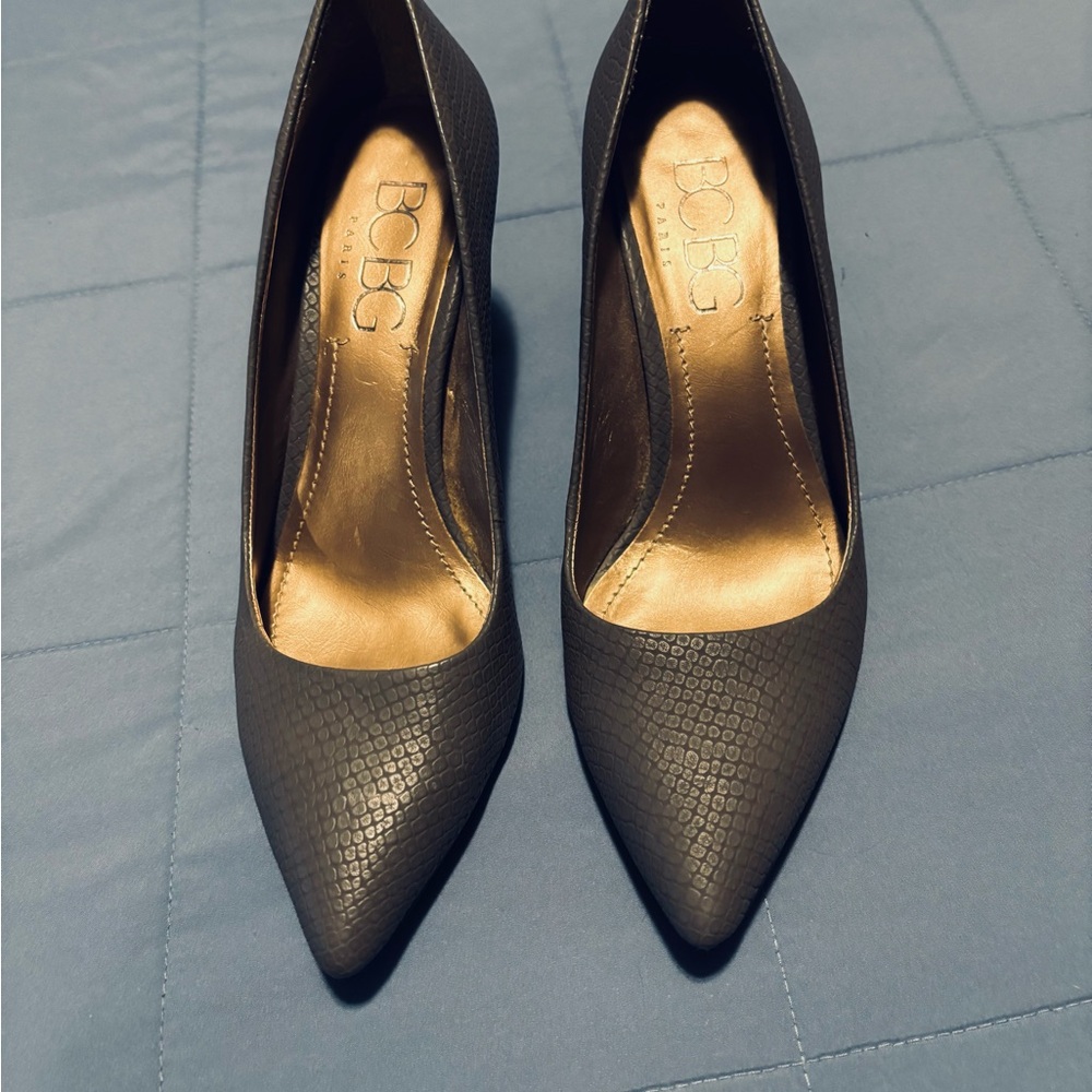 BCBG Textured Gray Heels